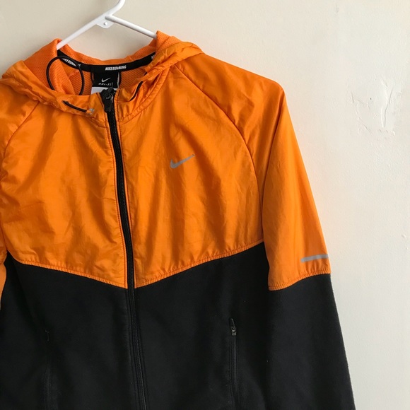 SOLD nike jacket - Picture 5 of 6